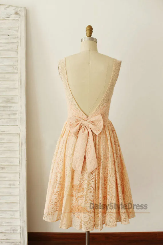 Knee Length V-back Lace Vintage Bridesmaid Dress