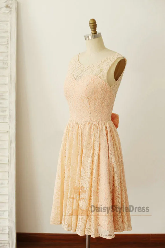 Knee Length V-back Lace Vintage Bridesmaid Dress